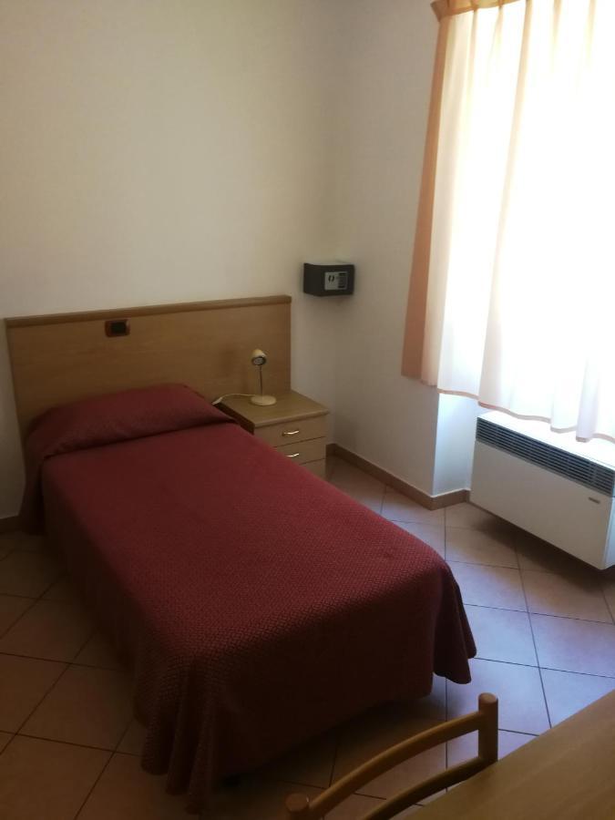Albergo Della Stazione Cairo Montenotte Pokoj fotografie