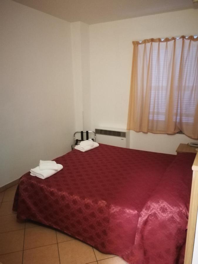 Albergo Della Stazione Cairo Montenotte Pokoj fotografie