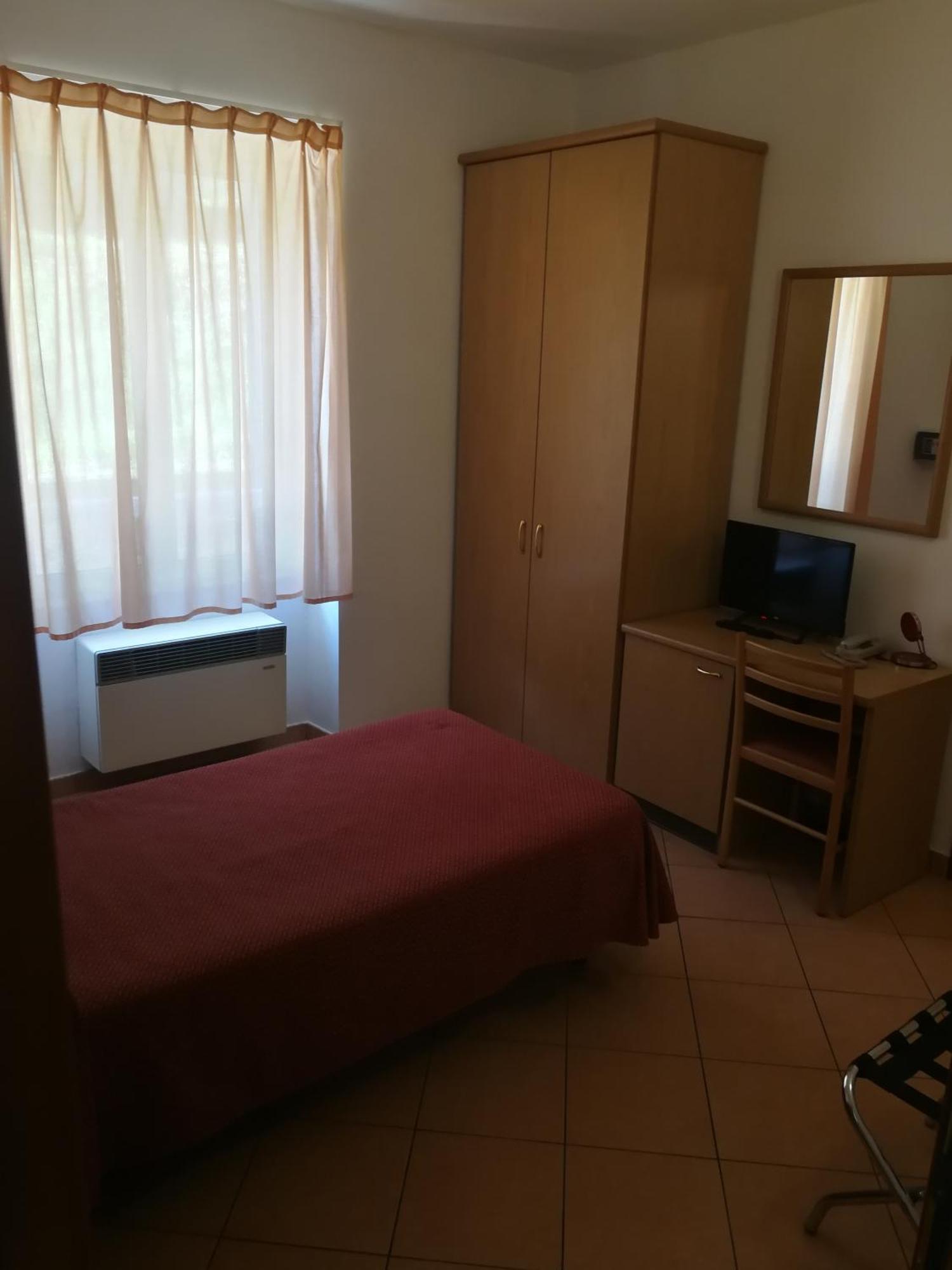 Albergo Della Stazione Cairo Montenotte Pokoj fotografie